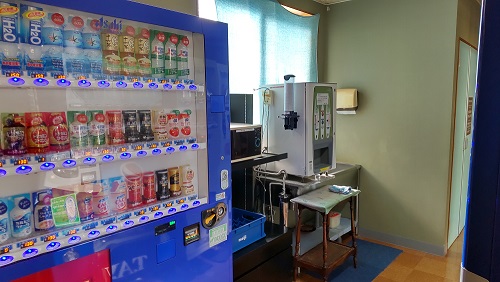 弘法の湯 本店 休憩室内自動販売機コーナー