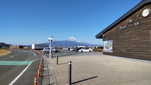 道の駅 伊豆ゲートウェイ函南からの富士山