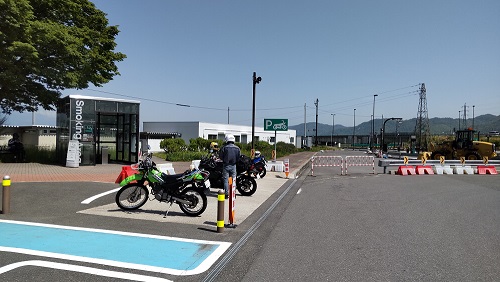 梓川SA (長野道 下り)二輪車駐車スペース